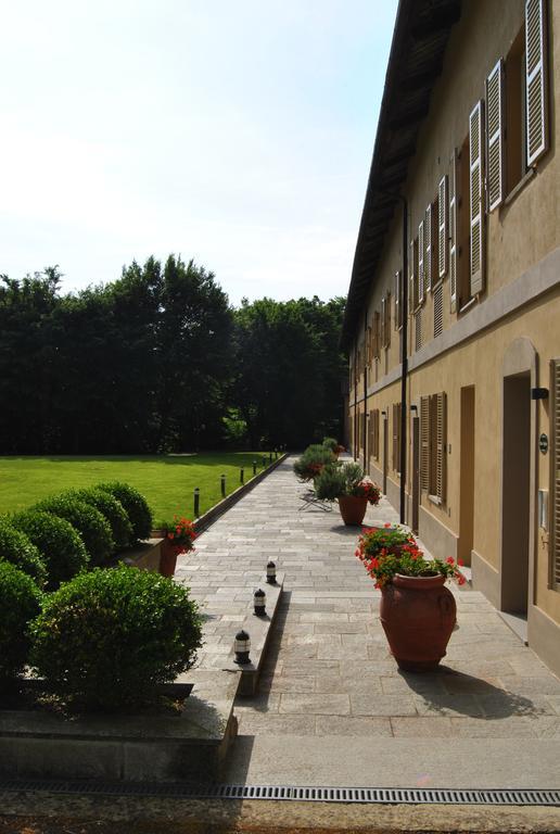 Hotel Bricco Pogliani CastellʼAlfero Exterior foto